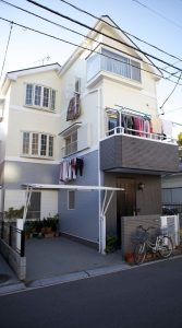 地震に弱い家の形・特徴：縦横方向に細長い