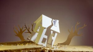 地震の発生時、外に出るタイミング：自宅が倒壊する危険性があるとき