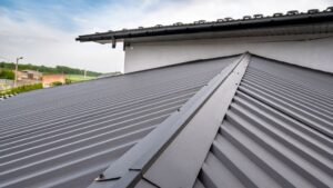 リノベーションでできる耐震補強の種類 ：屋根の補強（軽量化）