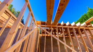 木造の方が耐震性が高まる要素も（軽い・しなりなど）